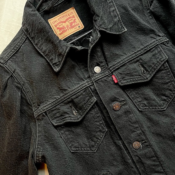 Levi black denim jacket - Picture 1 of 3